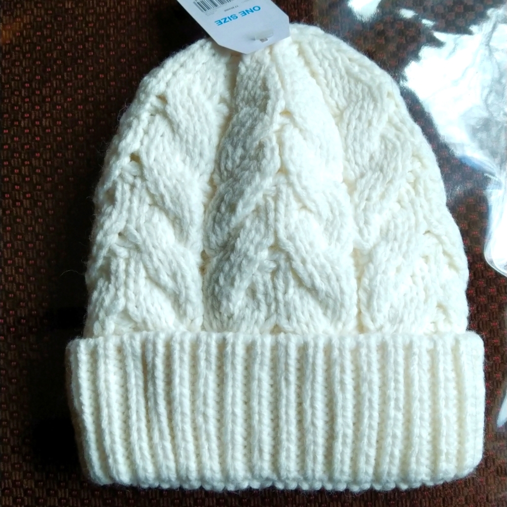 Chunky Knit Fleece Lined Beanie Hat One Size NWT